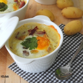 image de la recette Recette oeufs cocottes pommes de terre grenaille, cancoillotte et viande des grisons