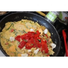 image de la recette Omelette au boursin et aux herbes fraîches